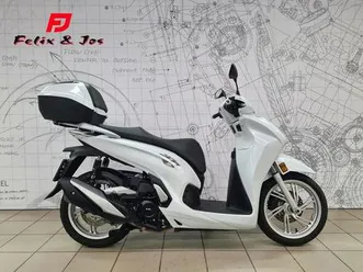② honda sh 350 (année de construction 2022)