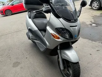 piaggio x9