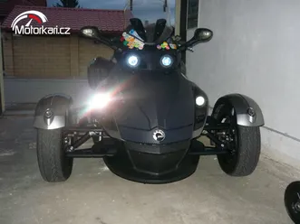 can-am spyder rs