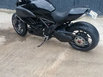 ducati diavel v1
