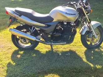 kawasaki zr-7 bridée