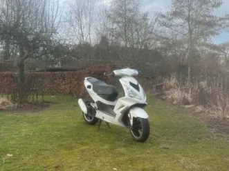 peugeot speedfight 3 bijna af — scooters | peugeot — marktplaats
