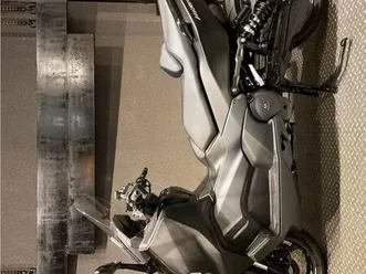 vend un maxi scooter