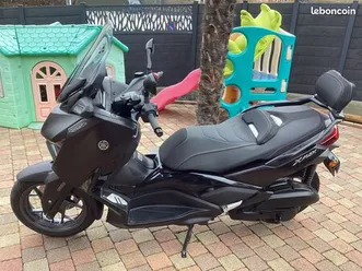 scooter yamaha xmax tech 125