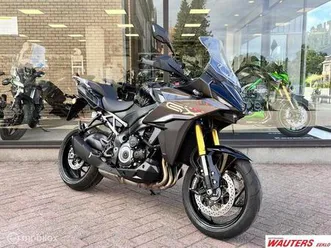 ② suzuki gsx s1000gx