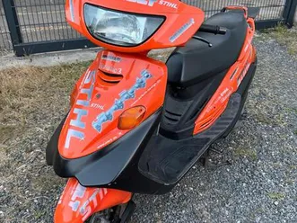 yamaha cygnus / mbk flame 125 stihl sonderlackierung 125er roller