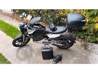 moto super soco tc max 125 ct ok avec batterie supplémentaire