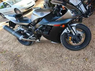yamaha - r1