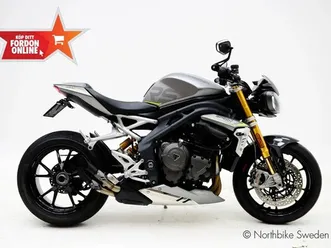 triumph speed triple 1200rs - hemleverans • 2021