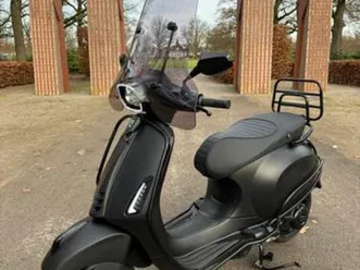 vespa sprint notte 2020 7.285km black on black — scooters | vespa — marktplaats