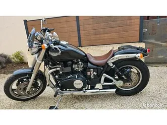 vends moto triumph custom