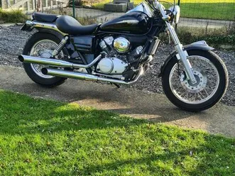 125 shadow tout équipé