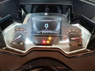 vend scooter peugeot metropolis