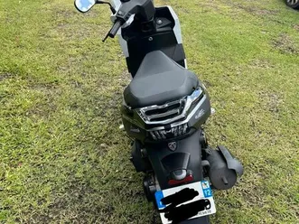 scooter tweet 125