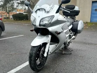 ◊ yamaha fjr 1300 – 2001 – 80 000 km – excellent état –