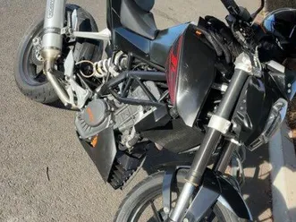 ktm duke 125 – look full black & arrow ?