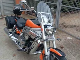 hyosung - aquila gv650