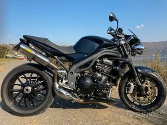 triumph speed triple 1050 - 2010
