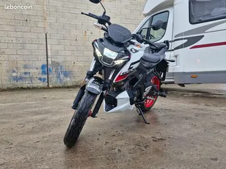 suzuki gsx-s 125 cm3