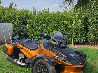 can am spyder