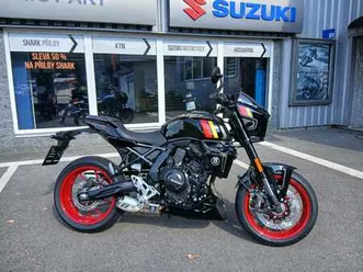 suzuki gsx-8tt