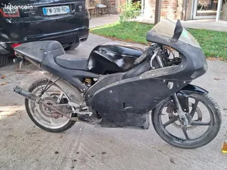 50 aprilla rs cul de guêpe de 2004