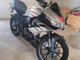 aprilia tuono 125