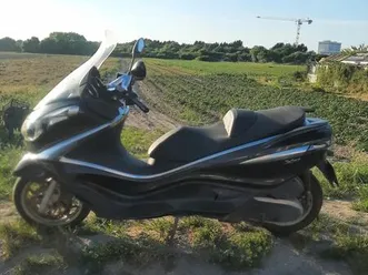 piaggio 350 x10