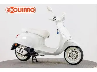 vespa - sprint 125 justin bieber