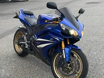 yamaha yzf-r1