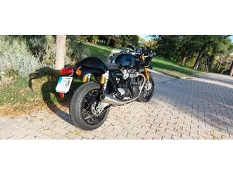 triumph - thruxton rs
