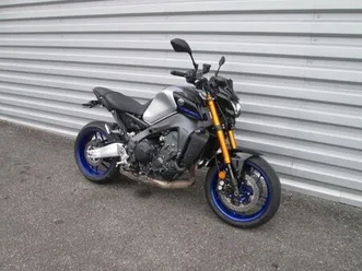yamaha mt-09 sp 2023 850 cm3 | moto routière | 4 660 km | gris | 32000 auch