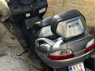 suzuki burgman 650 cm3 executive, 2006 god.