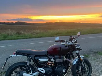 triumph speed twin 1200 red stealth