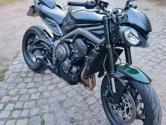 triumph street triple 765