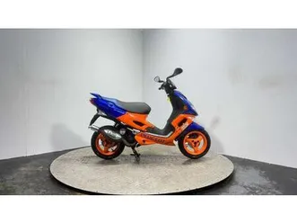 peugeot speedfight 2003 lc 2 stroke scooter spares or repair project scooter 50c