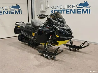 renegade xrs 137 900 ace turbo r black