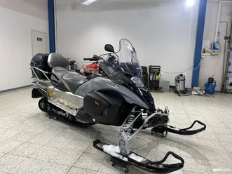 500 multipurpose sähkökäynnistys, peruutusvaihde, korkea tuulisuoja, moottorilämmitin, tavaralaatikk