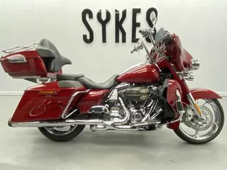 2016 harley-davidson flhxse touring cvo street glide in red