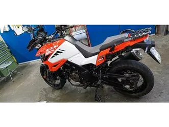 suzuki v-strom 1050 xt.