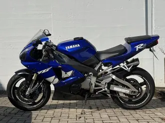yamaha r1 rn01