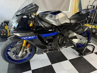 2023 yamaha r1m
