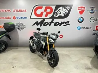 triumph speed triple 1200 rs 3900 km 2023 1 propr