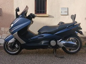 night max, contrôle technique vierge, sort de révision yamaha, 2800 de travaux d'entretien par garage avec factures ces 2 dernières années