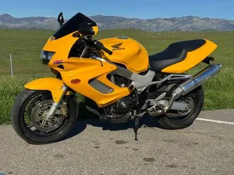 1999 honda superhawk vtwin (vtr1000) 17k miles