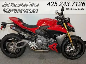 2025 ducati streetfighter v2s with termignoni - 2,663 miles - 890 cc v2