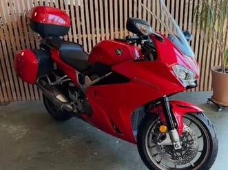 honda v4 power! 2014 vfr with bags and fresh rubber!