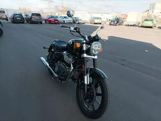 royal enfield super meteor 650 interstellar green