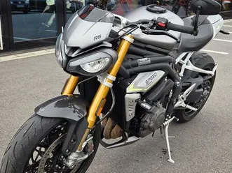 triumph speed triple 1200 rs
