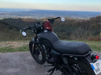 moto brixton 125 bx scrambler